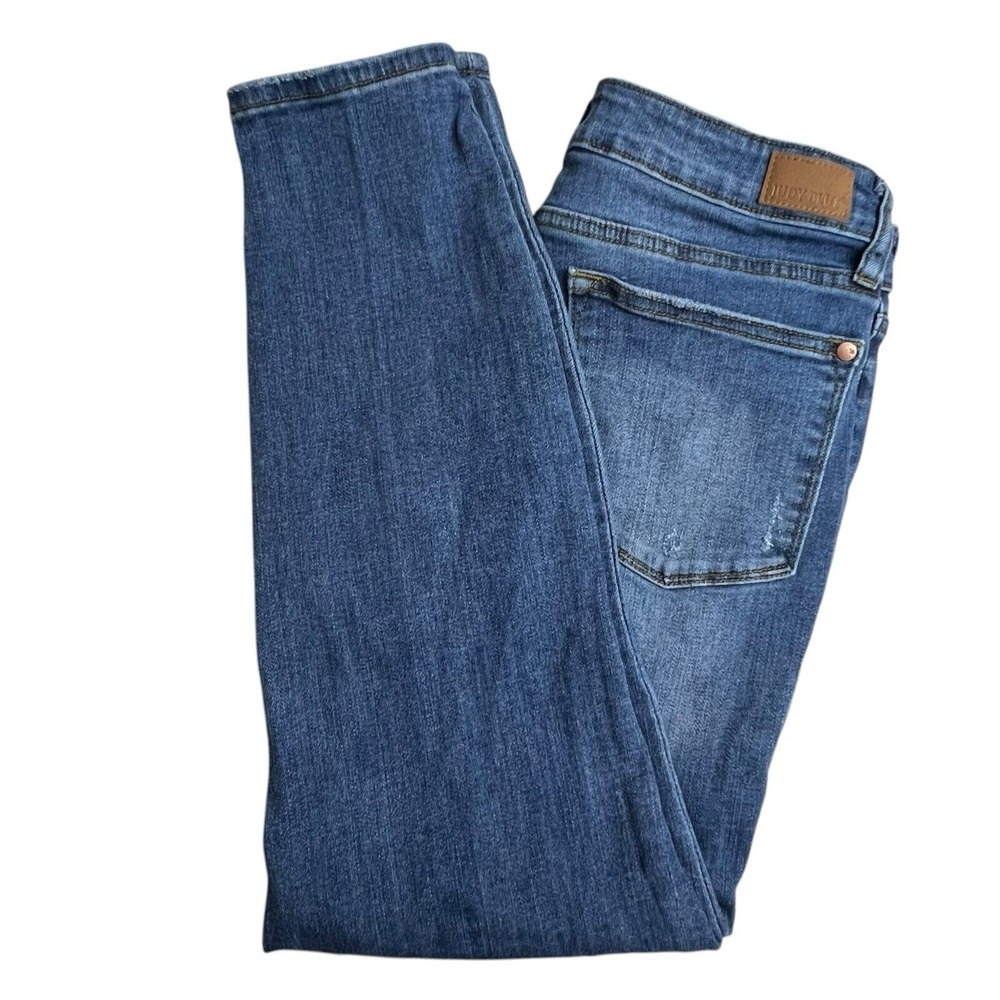Judy Blue Womens 30 Medium Wash Mid Rise Distressed Stretch Relaxed Fit Jeans